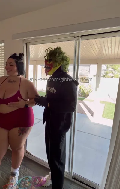 Exclusive clip of Aka Gibbytheclown's solo domination of her foot fetish with onlyfans