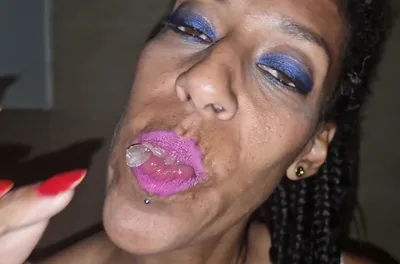 GoldenLace enjoys a wild spitfetish gummy mouth-to-mouth action on ManyVids