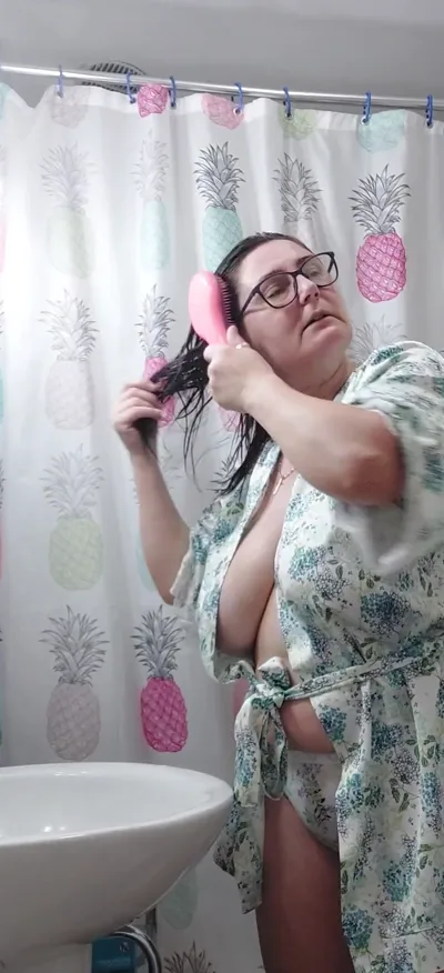 Anitalarumana's 18th birthday: Onlyfans video of her hot homemade sex tape with a real girl