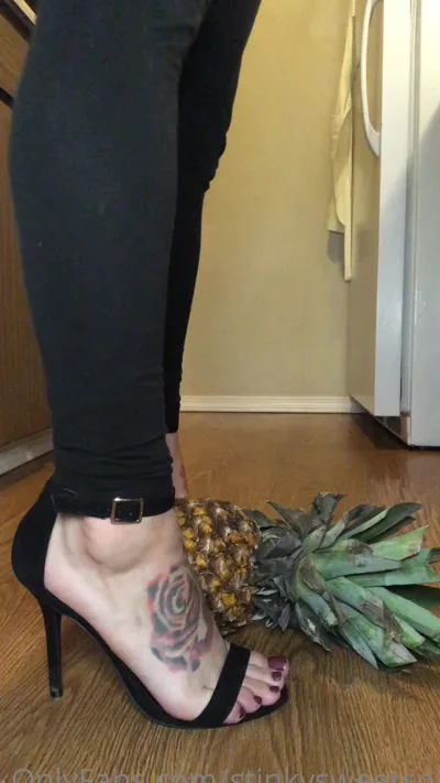 Aka Stinkysweetsole's Promised Exclusive Solo Video: Real Hd Femdom & Stinkysweetsole