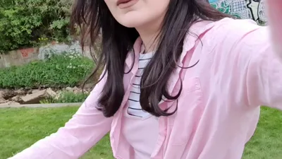 Faye Taylor shows off her panties and pee in public - manyvids