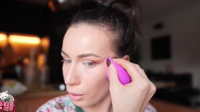 Mayaeyes gets ready for work with full glamour makeup & lots of tricks
