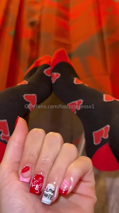 Watch Pretty Feet dominate in exclusive solo video with onlyfans - Part 3 Valentine Edition