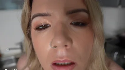 Anna Scot's taboo breeding fantasy: Virtual sex with stepmom & creampie