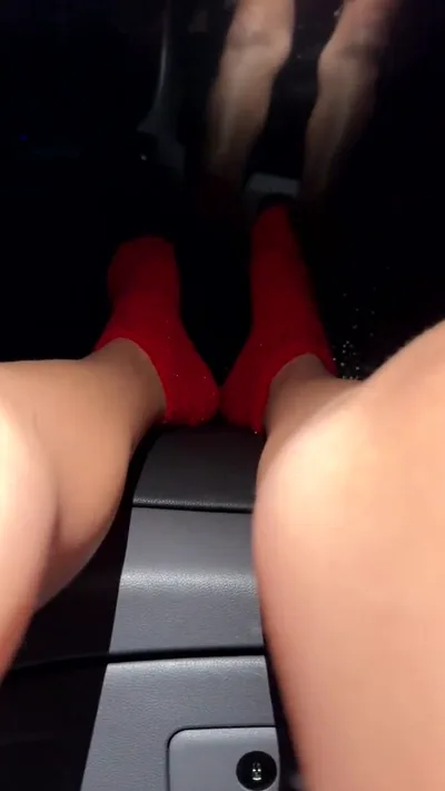 Pretty Feet dominates and teases you in exclusive solo femdom video