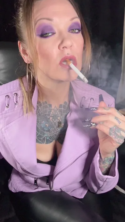 Smoking Vixen Aka gets off on dominating and smoking with her man