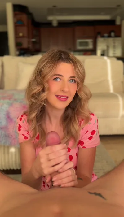 PoppynZach gets double the cum in her mouth and on her tits