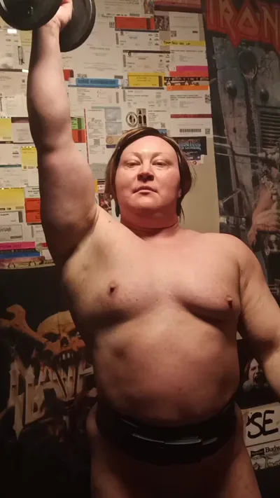 Anna K Powerlifter dominates you with her feet and exclusive solo clip