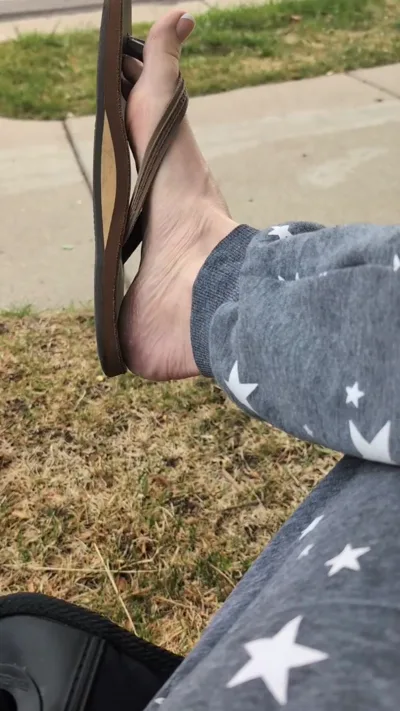 Exclusive Onlyfans video: Mplfeet Vip's Onlyfans Video Toes Day with Onlyfans