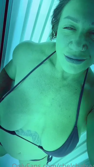 Watch Xxxchelcbaby dominate and humiliate in a hot and steamy solo session