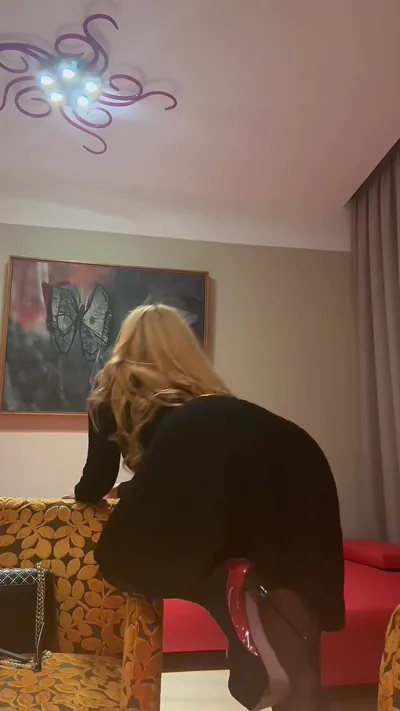 Exclusive Onlyfans video: Mistress Red Devil dominates with her real-life feet fetish