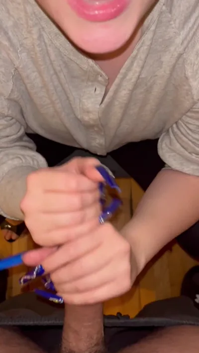 Lexie Nails dominates Aka Snow in Onlyfans Video: Hes In Love With My Hands!