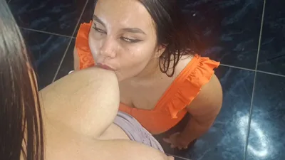 Andrea Manyvids pumps her milk while showing off her milky tits