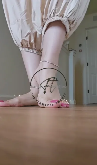 Exclusive femdom video of the flawless 20 dominating in real time