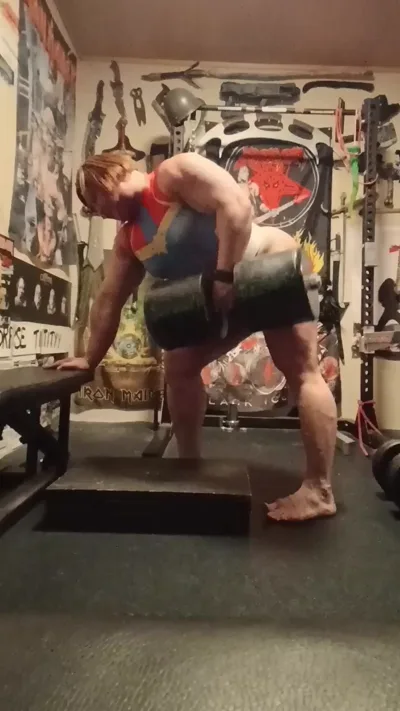 Anna K Powerlifter dominates in exclusive solo training with Kroc Rows and Captain Marvel