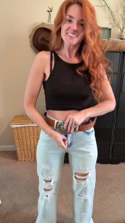 Enjoy the hottest grwm in town for a sfw night of petite beauty & redhead fun