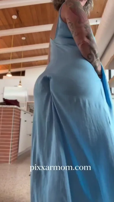 Aka Pixxarmom dominates and humiliates in HD Onlyfans video