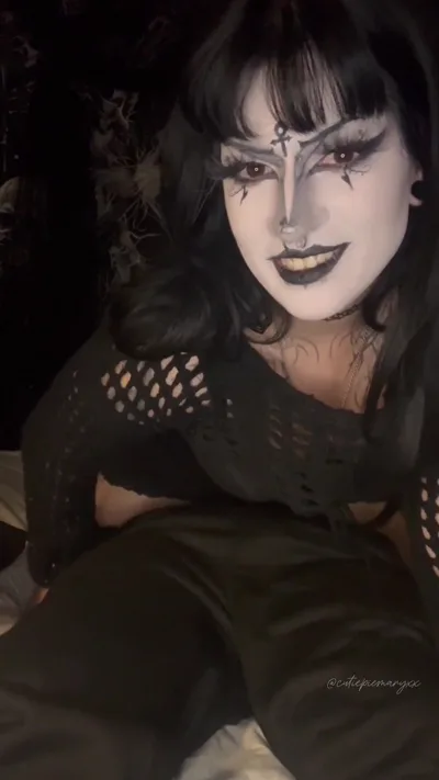 Exclusive cutie pie mary gets her natural beauty on in hardcore Goth video - Pt. 3S