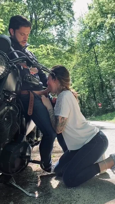 Lia Spicy gets a hot creampie in public during her lingerie-clad ass play
