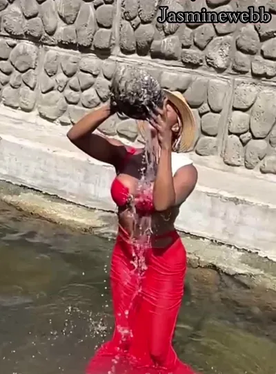 Jasmine Webb's steamy homemade video: Sexy volcano with onlyfans!