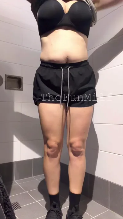 Aka Funmum's Exclusive Onlyfans Video: Femdom Domination & Kinky Tease in Latex