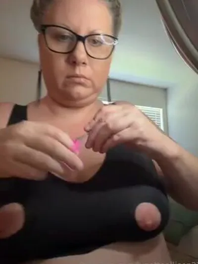 Lynette Allison dominates in real fetish video with Onlyfans