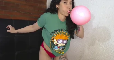 Maryn Green's Onlyfans Exclusive Foot Fetish: Maryn Green's Big Hard Cock Sucks My Holes While She Dominates Me In