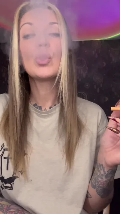 Smoking Vixen dominates & teases you in exclusive HD video