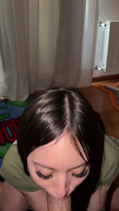 Watch Mewqueen Aka Mewslu7 get her natural beauty and hot bod in a homemade onlyfans video