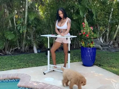 Sarai Minx gets a weekend treat in exclusive onlyfans video