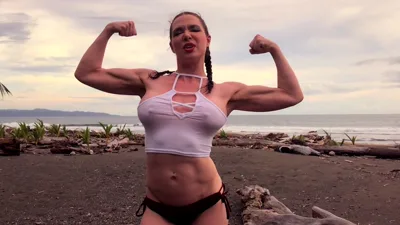 Kylee Nash dominates with her strapon and dominates with her muscle