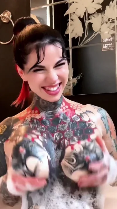 Beezzgarden's Aka Beezzgarden: The Onlyfans Video Leaked with Real Kinky Dominance