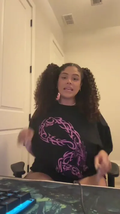 Gabby Z dominates Orcwaifu in exclusive Dms Swz video with real fetish & femdom