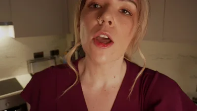 Anna Scot goes wild in virtual roleplay with her taboo lover - POV MILF action