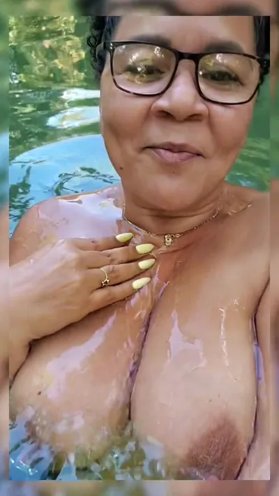 Meryann Aka Solesqueenrd dominates in a real river crossing solo with onlyfans