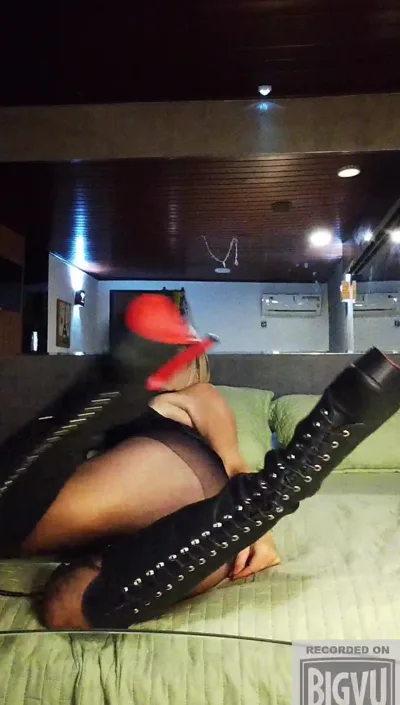 Watch Miss Maxine tease and deny you with dirty talk & pantyhose JOI