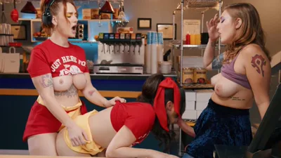Casey Calvert, Siri Dahl & Electra Rayne get kinky with toys & food play