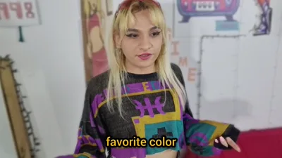 Gime Sortino takes on influencer followers for some juicy Q&A action