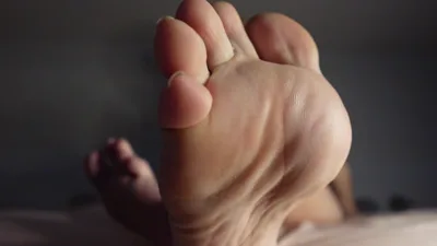 Goddess Miss Jade worships your feet with her own special vape and soles fetish
