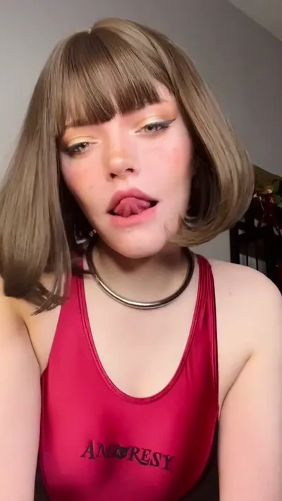 The cutestkitty cat gets dominated and humiliated by Aka Thecutestkittycat and her friends in Onlyfans Video An Ahe