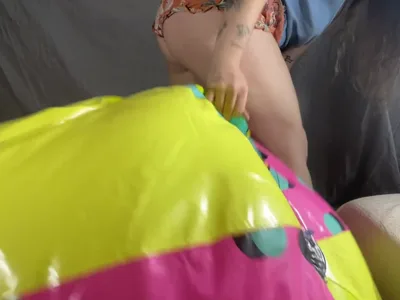 Bee Looner's Exclusive Onlyfans Video: The Deflated Part 2 - Bee Looner dominates in a solo domination video