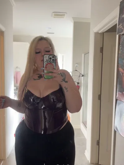 Exclusive footage of Aka Acaciamakayla22 - the onlyfans model with natural tits - getting fucked hard in HD